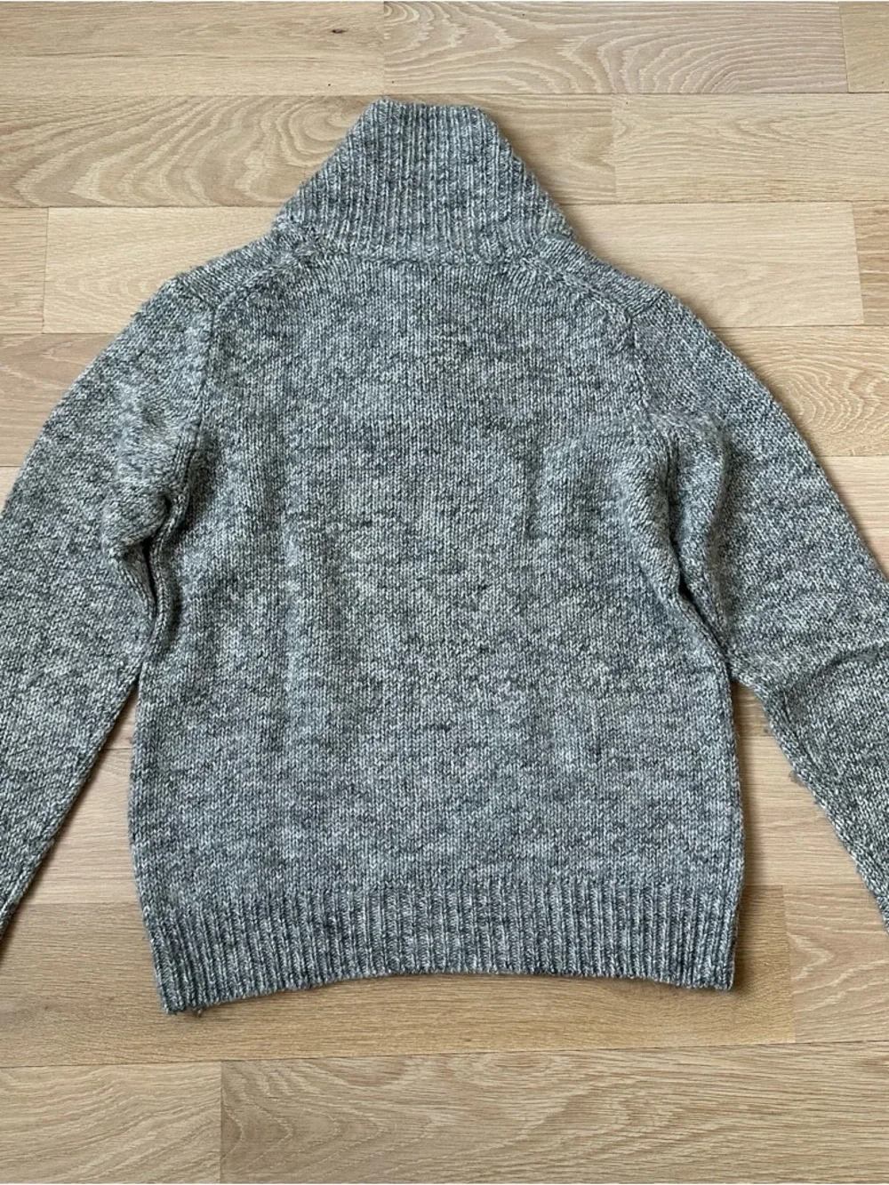 J.CREW - MEN'S SWEATER - SIZE MEDIUM
